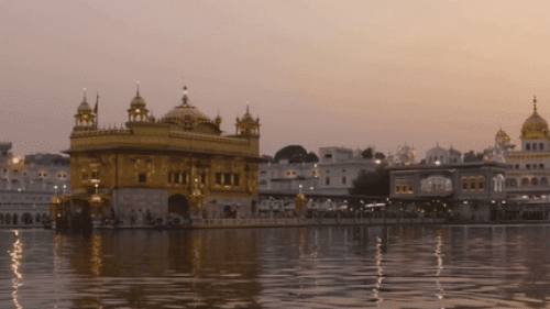 Inde : à la découverte du Temple d’Or, lieu sacré des fidèles sikhs