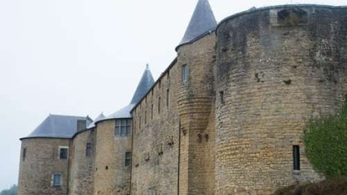 Le château fort de Sedan, monument préféré des Français : 