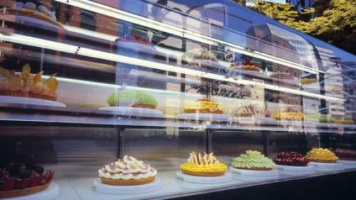 Japon : une chaîne de boulangerie développe une gamme de gâteaux pour redonner goût à l'amour