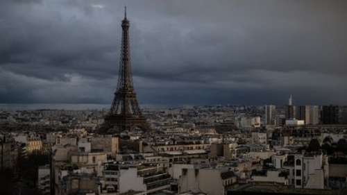 La tour Eiffel a rouvert dimanche après une six jours de fermeture