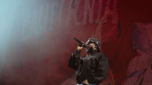 Entre discrétion et engagement, le rappeur américain Kendrick Lamar fait la tournée des Lollapalooza
