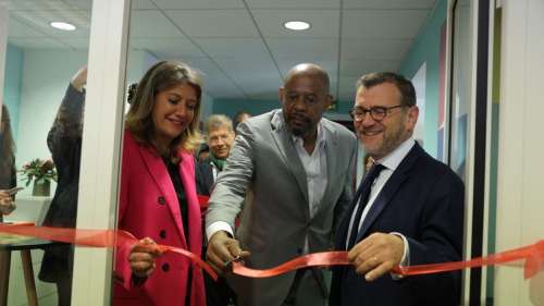 L'acteur américain Forest Whitaker inaugure un centre de formation de sa fondation à Aubervilliers