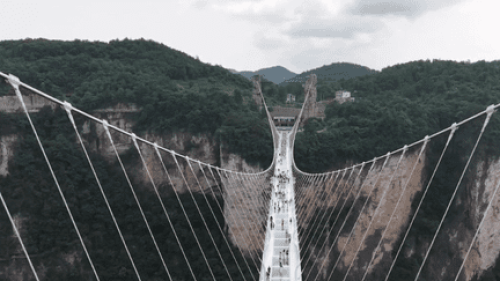 Chine : à la découverte du frissonnant pont de Zhangjiajie