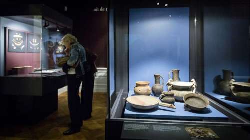 Des trésors archéologiques prêtés par la Crimée pour une exposition à Amsterdam doivent aller à Kiev, selon la Cour suprême des Pays-Bas