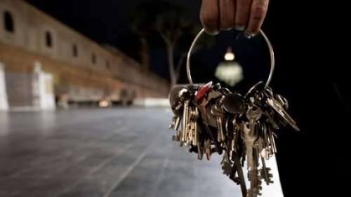 Une nuit dans les musées du Vatican avec Gianni Crea, le gardien des clefs qui ouvrent les portes de l'histoire