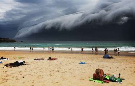Australie: Un immense mur de nuages à Sydney