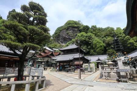 Hozan-ji - Le grand temple du mont Ikoma