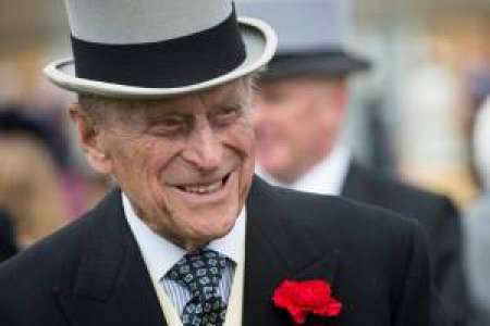 A 97 ans, le prince Philip renonce à son permis de conduire après un accident