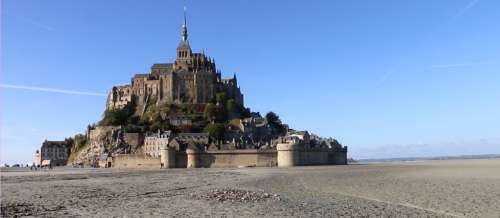 Abbayes légendaires : le Mont-Saint-Michel, un défi à la pesanteur