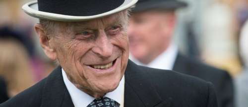 Le prince Philip, 97 ans, de retour au volant - sans ceinture de sécurité