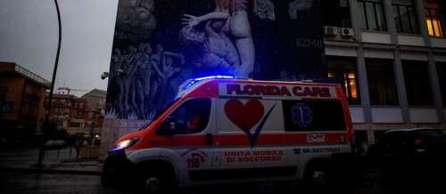 Les sirènes des ambulances dérangent la mafia napolitaine