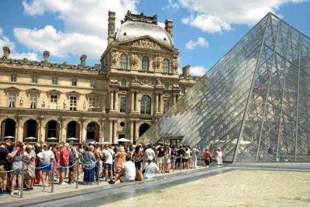 Tarifs des musées dans le monde : le Louvre est-il trop cher ?