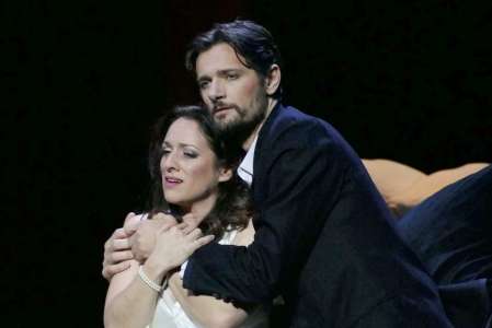 « Carmen » et « La Traviata », même combat