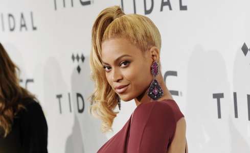 Beyoncé : sa fille Blue Ivy a bien grandi, la ressemblance physique avec Rihanna choque les internautes