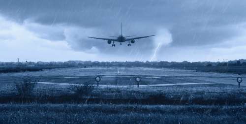 Sortie de piste d’un avion à Orly : le témoignage choc d’une ministre à bord