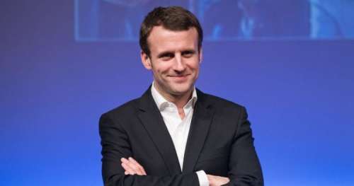 “Vous êtes beau gosse monsieur” : cet échange lunaire entre Emmanuel Macron et un lycéen fait le tour de la toile