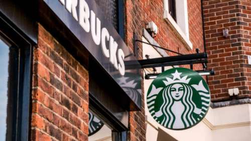 Starbucks : une employée licenciée car « trop blanche », elle reçoit 25 millions de dollars d’indemnité
