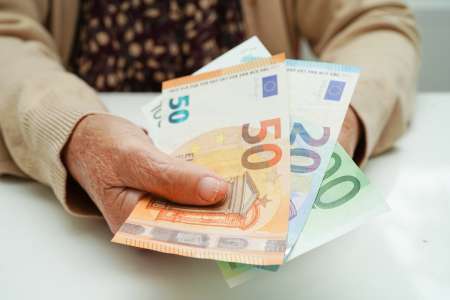 Retraite : une aide de 1490 euros proposée aux Français, qui est concerné ?