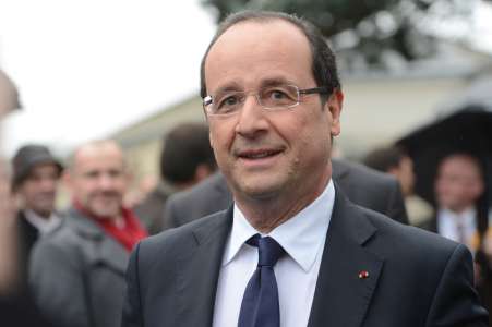 François Hollande : le célèbre scooter du scandale Gayet mis en vente à un prix EXORBITANT !