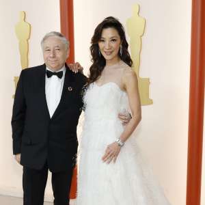 Michelle Yeoh amène son petit ami de longue date, Jean Todt, à sa date des Oscars