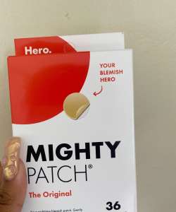 Le Mighty Patch de Hero Cosmetics porte vraiment bien son nom