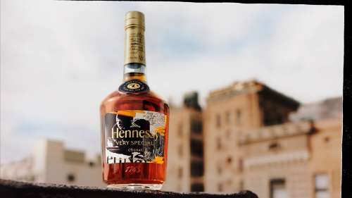Nas lance la collaboration Hennessy VS Cognac pour le 50e anniversaire du hip-hop – Rolling Stone