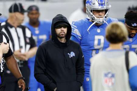 Eminem, fan des Lions qui souffre depuis longtemps, demande au QB des Rams de laisser Détroit gagner