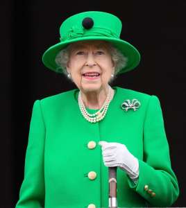 La reine Elizabeth II “époustouflée” par le jubilé de platine malgré les revers