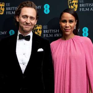 Tom Hiddleston rompt son silence sur les fiançailles de Zawe Ashton