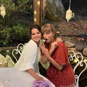 Selena Gomez fête ses 30 ans avec Taylor Swift : photo