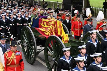 Funérailles de la reine Elizabeth II : effondrement de 2 militaires