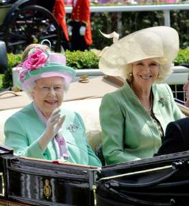 Camilla reflète la “position difficile” de la reine Elizabeth II