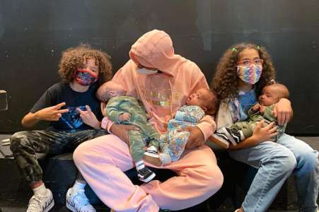 Nick Cannon paie “beaucoup plus” que 3 millions de dollars en pension alimentaire pour enfants