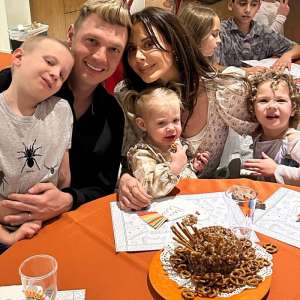 Nick Carter passe Thanksgiving avec sa famille après la mort d’Aaron