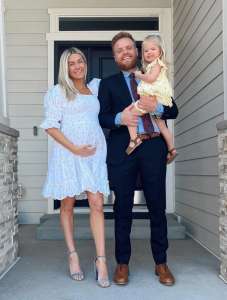 Lindsay Arnold de DWTS et son mari Sam révèlent le nom de leur fille : Détails