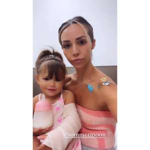 Scheana Shay révèle que sa fille Summer s’est cassé l’avant-bras après une chute