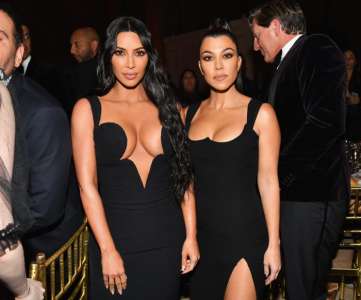 Kourtney Kardashian révèle quels amis ne font pas partie du chat de groupe de Kim