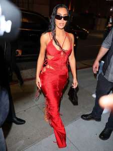 Tous les détails sur la robe d’anniversaire Balenciaga de Kim Kardashian