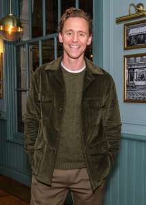 Tom Hiddleston n’a jamais « imaginé à quel point » la paternité le changerait