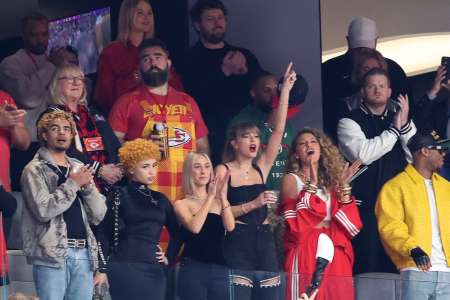 Jason, Kylie et Donna Kelce assistent au Super Bowl 2024 pour Travis Kelce